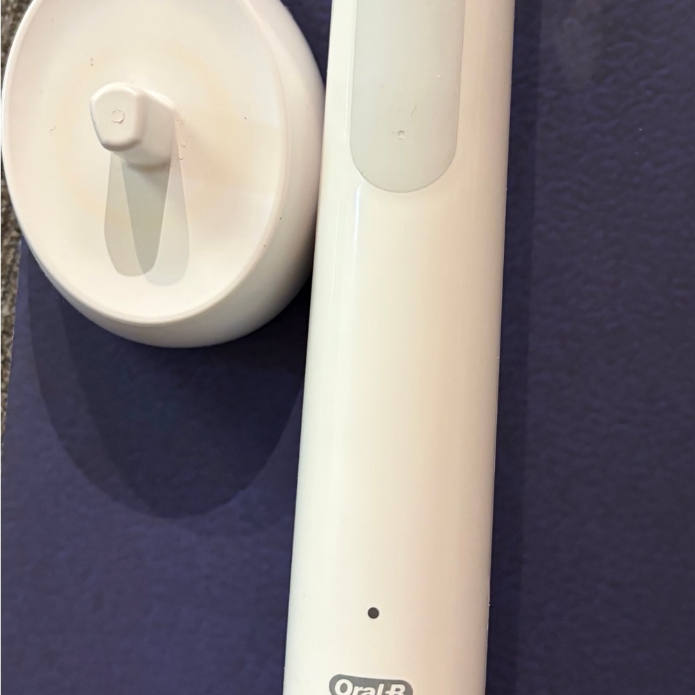 Oral-B White Electric Toothbrush